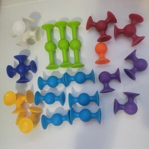 Assortment Of Suction Cup Squigz Toys. Creative Play - Multicolor - GUC